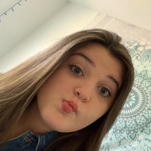 Meet your Posher, Ella